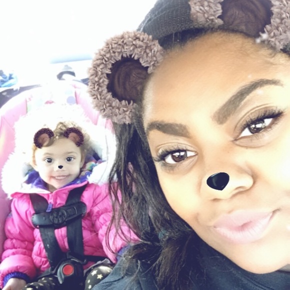 Meet your Posher, Jahmella - Picture 3 of 4